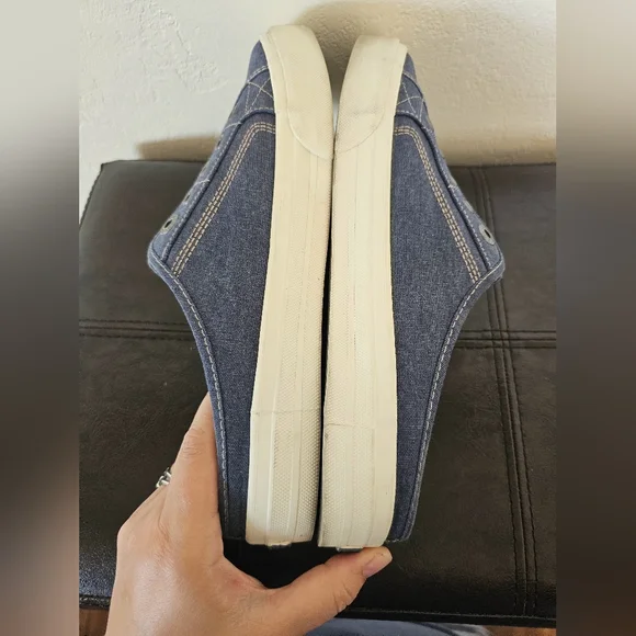 Taos Footwear Ez Soul Blue Denim White Stiching Slip-On Mules Sneakers Sz 9.5 - Picture 7 of 8